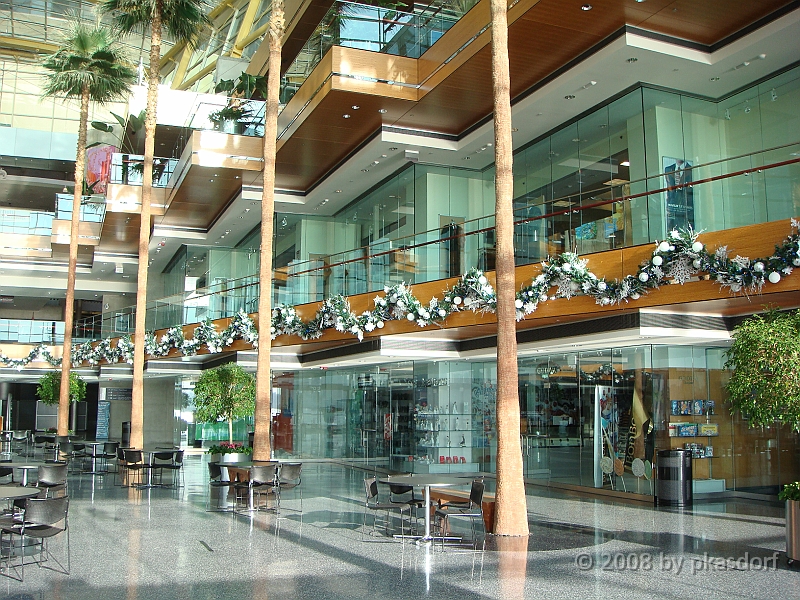 058 Detroit Scenes [2008 Nov 27].JPG - Scenes from Detroit during the Turkey Trot on Thanksgiving Day.